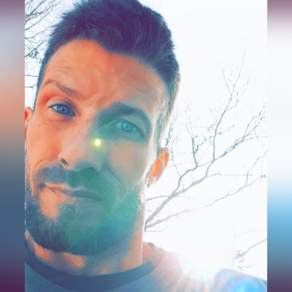 Meet your Posher, Edward - Picture 2 of 3